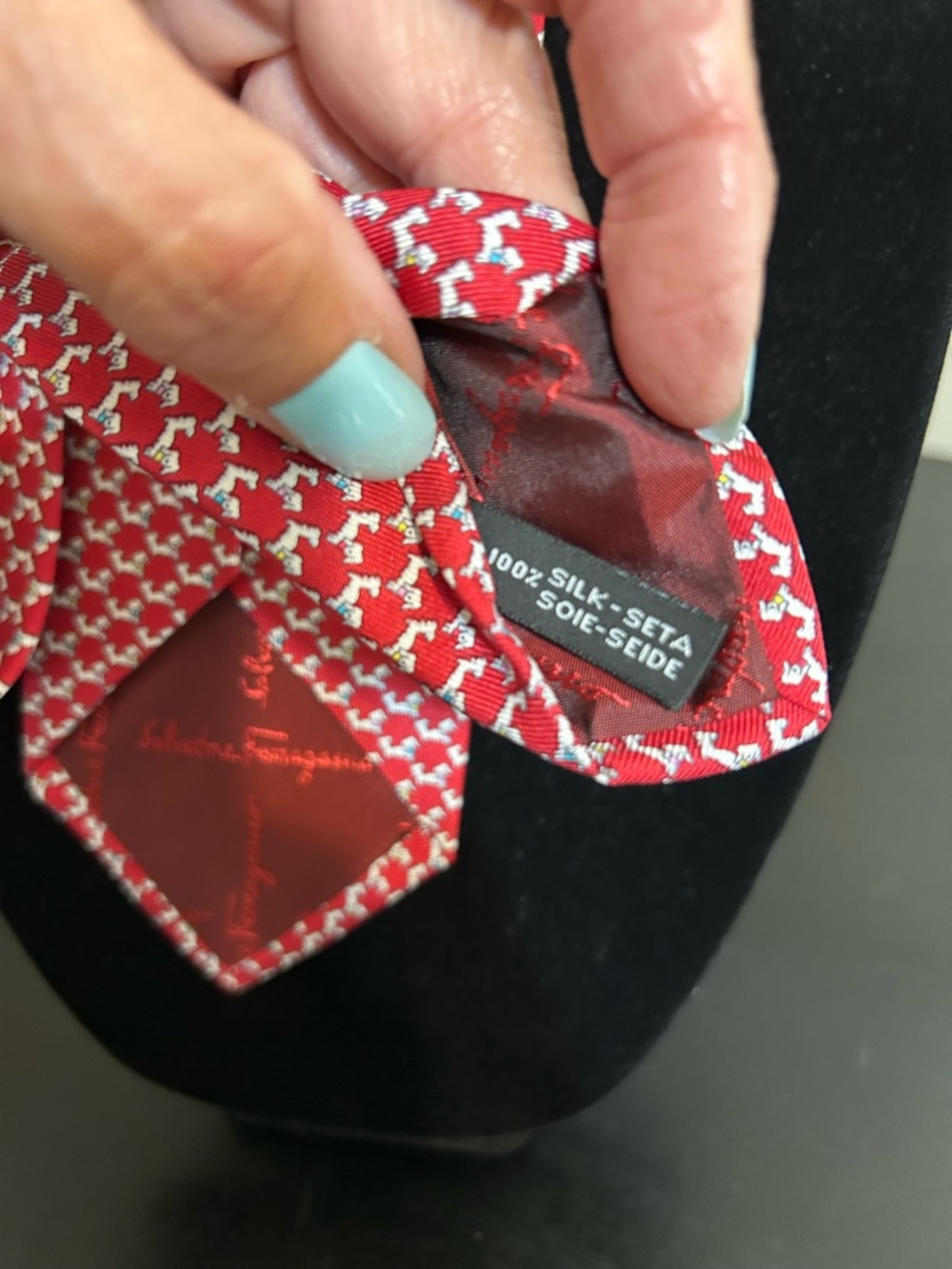 Salvatore Ferragamo Red with White Dog Pattern 100% Silk Tie Like New - Picture 3 of 4